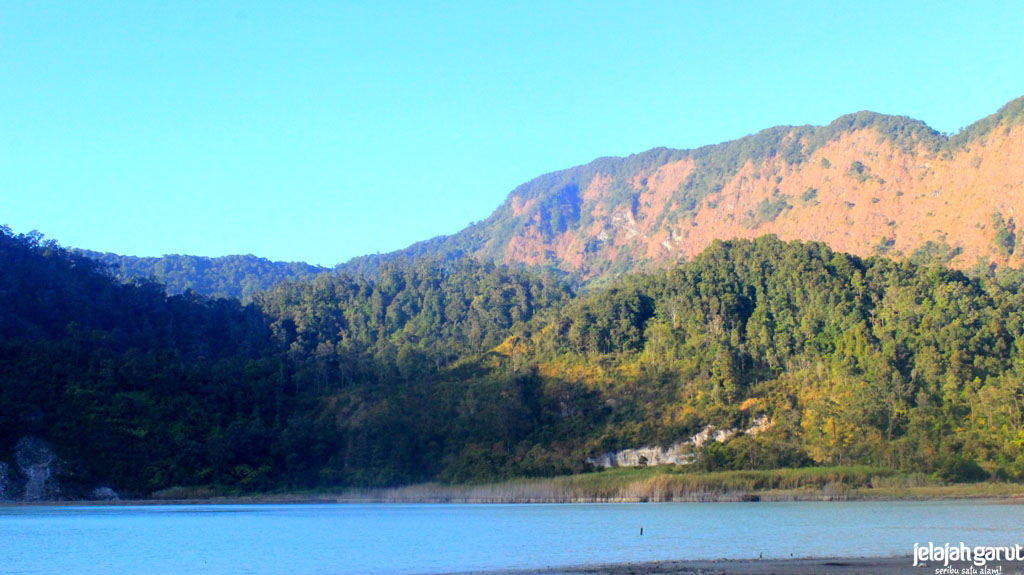Talaga Bodas, Danau Vulkanik Eksotisme Alam Garut